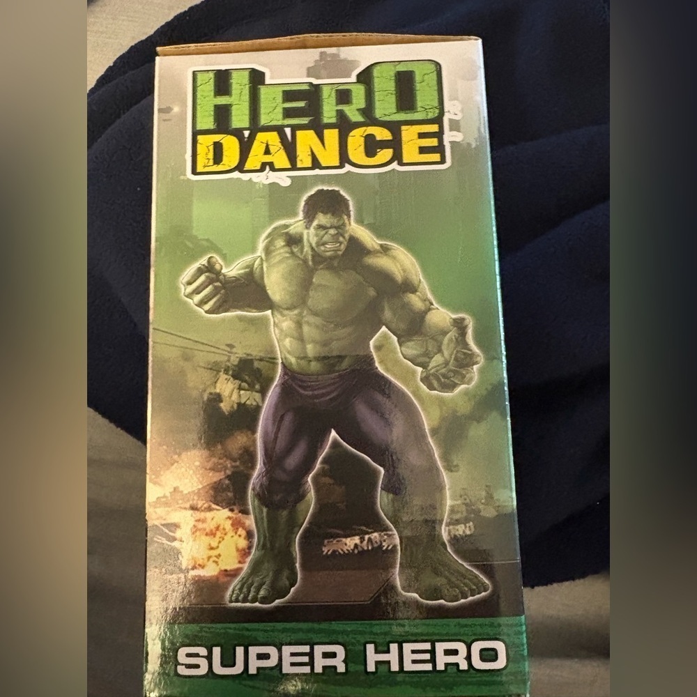 NIB- perfect Christmas gift
Fun Dancing Incredible Hulk
Plays Music & Lights up
